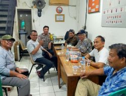 Menjelang Pilkada Bhabinkamtibmas Galur Sambang Pos RW Interaksi dan Komunikasi Sosial Dengan Ketua RW, Ketua RT dan Warga