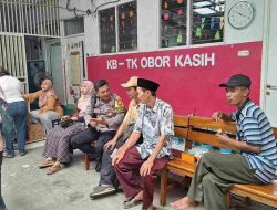 Bhabinkamtibmas Gelora Sambang Warga Di TK Obor Kadih