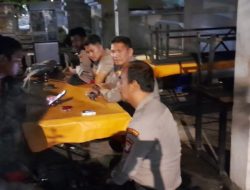 Menjelang Pilkada DKI Jakarta Unit Patroli Samapta Polsek Johar Baru Sambang Dialogis Warga Di Jalan Percetakan Negara Cegah Kriminalitas