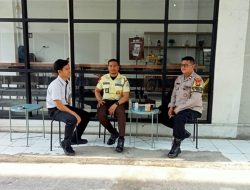 Bhabinkamtibmas Kelurahan Cempaka Baru Melaksanakan Kegiatan Sambang Dan Patroli Dialogis