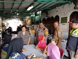 Bhabinkamtibmas Kelurahan Kemayoran Melakukan Monitoring Kegiatan Posyandu Balita Dan Lansia