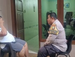 Jelang Pilkada Patroli Dialogis Bhabinkamtibmas Petamburan Sambangi Tokoh Masyarakat RT 07/08