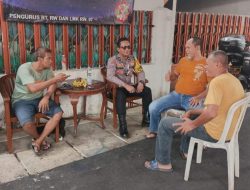 Sambang Bhabinkamtibmas Kampung Rawa Dengan Ketua RT, Keamanan Wilayah dan Warga Menjelang Pilkada DKI Jakarta