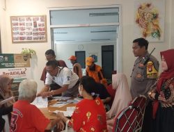 Bhabinkamtibmas Kelurahan Kemayoran Memonitoring Distribusi Pangan Bulog Bulan Oktober