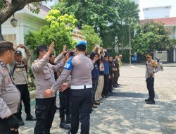 Kapolsek Johar Baru, Pimpin Apel Gabungan Tiga Pilar Persiapan Pengamanan Rencana Aksi Unras Di Depan Gedung BPOM RI Jakarta