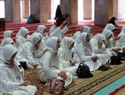 Pengurus Bhayangkari Polres Metro Jakarta Pusat Gelar Doa Bersama di Masjid Istiqlal