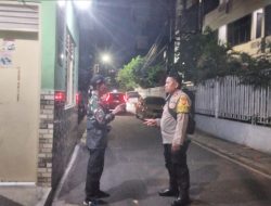 Bhabinkamtibmas Kelurahan Gunung Sahari Selatan Melaksanakan Kegiatan Patroli dan Sambang Dialogis