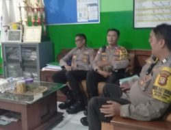 Binmas Polsek Metro Menteng Silaturahmi Kepala Sekolah SMP 18 Jakarta Dalam Rangka Penyuluhan dan Deklarasi Anti Tawuran