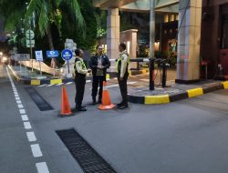 Patroli Dialogis Malam Hari Bhabinkamtibmas Karet Tengsin Sambangi Apartemen Istana Sahid