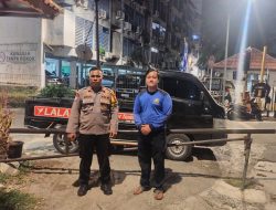 Patroli Dialogis Malam Hari Bhabinkamtibmas Benhil Kunjungi Poskamling RW 09