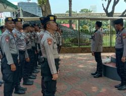 Kapolsubsektor Palmerah Pimpin Kesiapan Pengamanan Dan Antisipasi Unjuk Rasa Di Gedung DPR RI