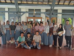 Diskusi Pelajar SMK Kartini Dengan Bhabinkamtibmas Terkait Deklarasi Anti Tawuran