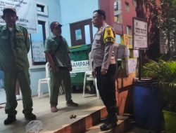 Sambangi Satkamling RW 06 Johar Baru Bhabinkamtibmas Johar Baru Sampaikan Imbauan Kamtibmas