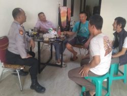Kapolsubsektor Galur Sambangi Warganya RT 07 RW 07 Sampaikan Pilkada Damai