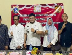 Bhabinkamtibmas Menteng Hadir Balai RW.03 Dalam Rangka Pemilihan Lembaga Musyawarah Kelurahan