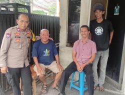 Bhabinkamtibmas Sambangi Warga untuk Jaga Kamtibmas Menjelang Pilkada dan Sampaikan Himbauan Antisipasi Tawuran Remaja