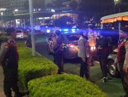 Imbauan Masyarakat Depan Hotel Kempinsky Guna Mengantisipasi Timbulnya Tawuran