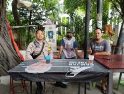 Himbauan Pilkada Aman dan Damai oleh Bhabinkamtibmas Gunung Sahari Utara di RW 03