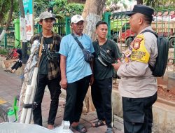 Bhabinkamtibmas Gondangdia Bersama Warga Rw 02 Gondangdia Untuk Pilkada Aman Dan Damai