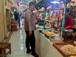 Bhabinkamtibmas Kebon Sirih Pengecekan Ketahanan Pangan Di Pasar Boplo Gondangdia