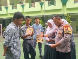 Bhabinkamtibmas Benhil Sosialisasi Penerimaan Polri Bintara Kompetensi Khusus Di Sekolah SMKN 19 Jakarta