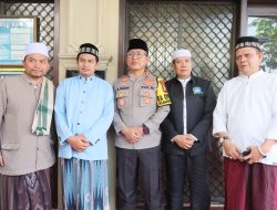Sholat Subuh Berjamaah Di Masjid Jami Al – Amin Kelapa Gading