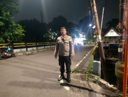 Bhabinkamtibmas Kebon Sirih Pemantauan Antisipasi Kejahatan Malam Hari Di Perbatasan Kali Pasir