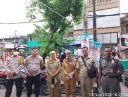 Bhabinkamtibmas Bersama Tiga Pilar Pengamanan dan Monitoring Kunjungan Menteri Perumahan dan Kawasan Pemukiman di RW 12 Tanah Tinggi
