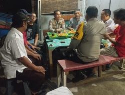 Sambang Warga  Kanit Binmas Ajak Warga Cegah Tawuran Dan Gangguan Kamtibmas