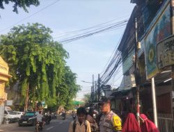 Bhabinkamtibmas Johar Baru Pengamanan dan Pemantauan Pelajar SMK Kampung Jawa Masuk Sekolah, Antisipasi Tawuran Pelajar,