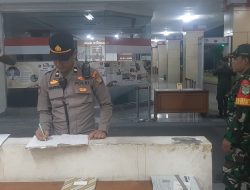 Patroli Tiga Pilar Menteng Kontrol Kantor Bawaslu RI Sampaikan Himbauan Kamtibmas