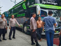 Imbauan Kamtibmas Kepada Para Pengemudi Bus Sekitar Tugu Tani Menteng