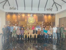 Bhabinkamtibmas Pasar Baru Hadiri Rapat Koordinasi FKDM dan LMK