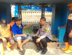 Bhabinkamtibmas Mangga Dua Selatan Kontrol Pompa Air Secara Berkala