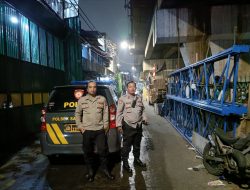 Cegah Tawuran Warga Dengan Patroli Dini Hari Di Pemukiman