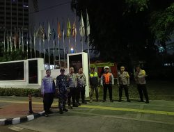 Polsek Sawah Besar Pimpin Apel Dan Patroli Malam Tiga Pilar
