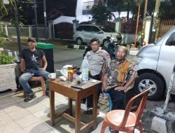 Kapolsubsektor Kayu Awet Sambangi Pos RW 09, Imbau Petugas Satkamling dan Warga Tingkatkan Kewaspadaan Kamtibmas