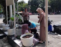 Pelayanan Kasubsi Publikasi Humas Kepada Korban Kecelakaan