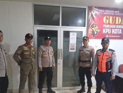 Komitmen Keamanan Pemilu: Polsek Johar Baru Bersama Satpol PP dan Dishub Amankan Gudang Logistik KPU