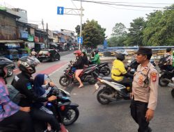 Antisipasi Kepadatan Lalulintas Dan Gesekan Pelajar Unit Samapta Polsek Kemayoran Melaksanakan Ploting Sore Hari