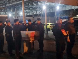 Kapolri Beri Kenaikan Pangkat Anumerta ke Almarhum AKP Ulil Ryanto