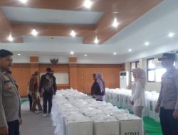 Pengamanan Kunjungan Ketua KPUD Jakarta dan Ketua KPU Kota Jakarta Pusat di Gudang Logistik Pilkada Kantor Kecamatan Johar Baru