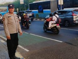 Pelayanan Polri Pagi Hari Di Sepanjang Jl Gunung Sahari Raya Sawah Besar