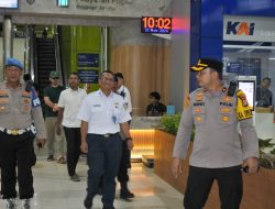 Kapolsek Metro Gambir Lakukan Kunjungan Kerja ke Stasiun KAI Gambir