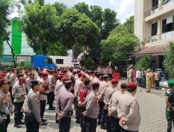 215 Personil Gabungan Gelar Apel Kesiapan Pengamanan Pilkada DKI Jakarta 2024.