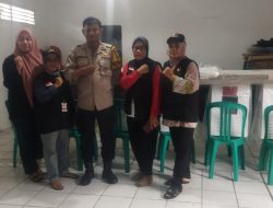 Penditribusian Logistik Pilkada DKI Jakarta Dari Kecamatan Menteng Menuju Kelurahan Pegangsaan
