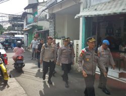 Wakapolsek Metro Menteng Melaksanakan Pengecekan Pilkada DKI Jakarta Di TPS 12 Dan 13 Kelurahan Pegangsaan