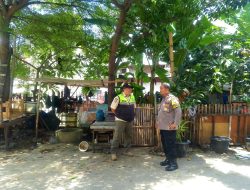 Bhabinkamtibmas Mangga Dua Selatan Patroli Di Pemukiman Pasca Pemilukada