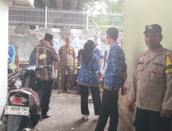 Polsek Metro Gambir Kawal Relokasi Warga di Kawasan Kolong Jembatan Tomang