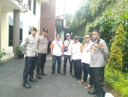 Kapolsubsektor Latuharhari Pengamanan Giat Masyarakat Di Gedung Pramuka Bersama Personil Lainnya